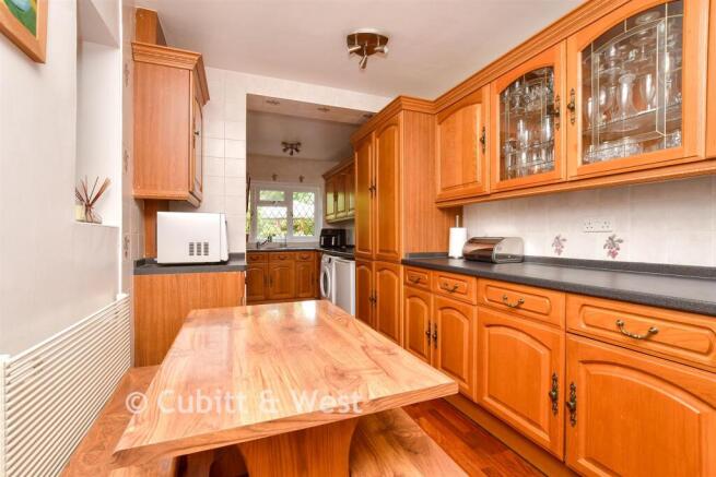 4 bed property, in Harefield Avenue, £999,000