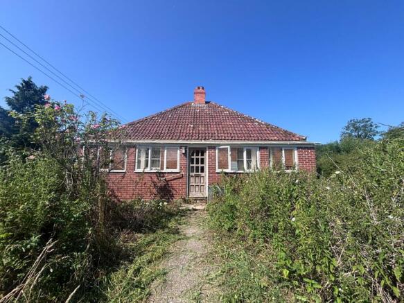 2 bed property, in The Bungalow, £275,000