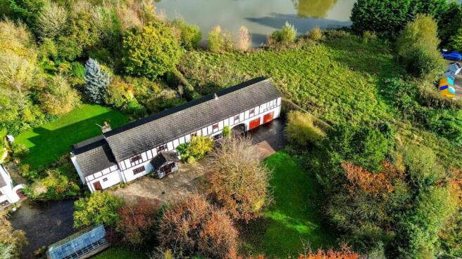 5 bed property, in Speakman Barn, £800,000