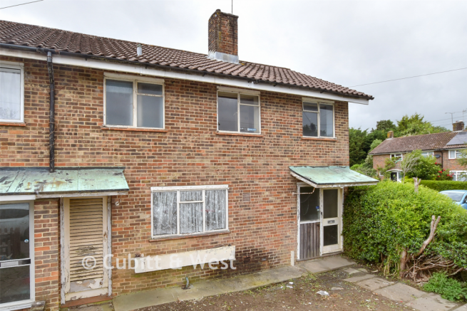 3 bed property, in Kirdford Close, £250,000