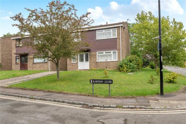 4 bed property, in Rawson Close, £700,000