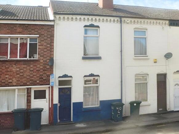 2 bed property, in Charterhouse Road, £140,000