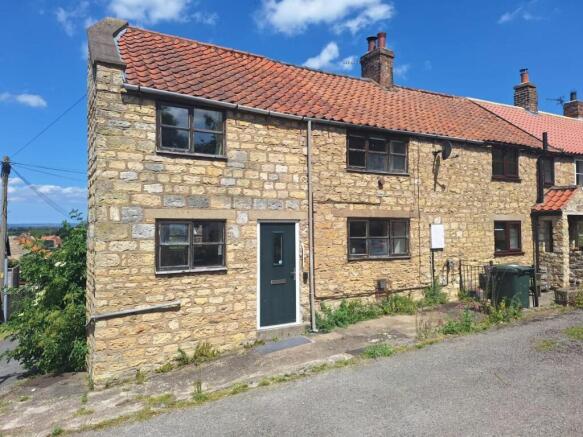 2 bed property, in Wellgarth, £130,000