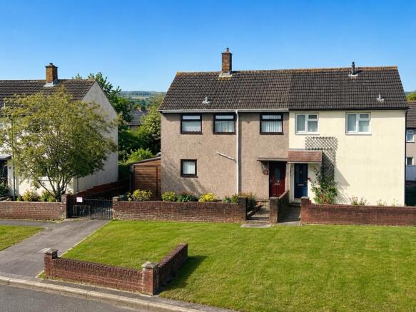 2 bed property, in 85 Aust Crescent, £241,000