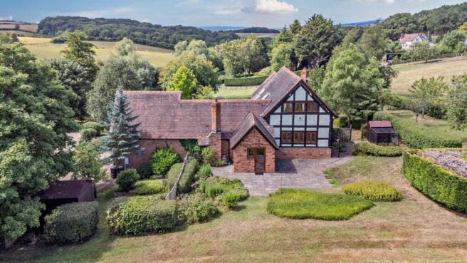 4 bed property, in Hanley William, £950,000
