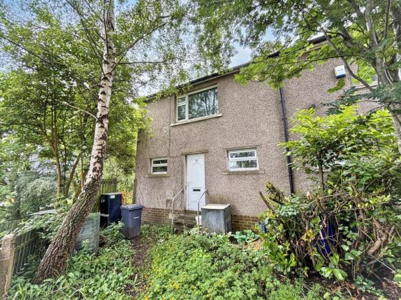 Studio, in 12 Braithwaite Way, £40,000