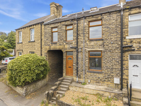 4 bed property, in Fleminghouse Lane, £95,000