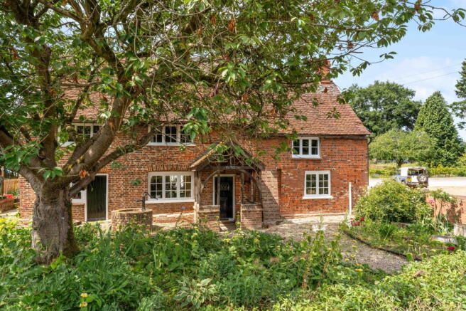 5 bed property, in The Cottage, £1,100,000