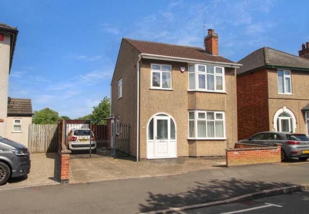 3 bed property, in Portland Road, £325,000