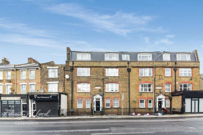 1 bed property, in Brant House, £260,000