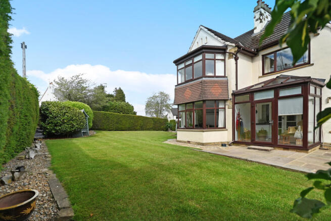 3 bed property, in Scarcroft, £700,000