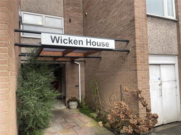 Studio, in London Road, £100,000
