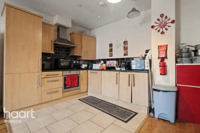 2 bed property, in St Matthews Street, £90,000