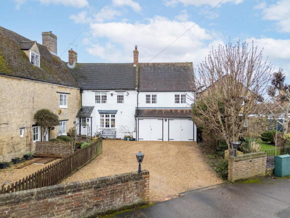 3 bed property, in Kings Meadow Lane, £550,000