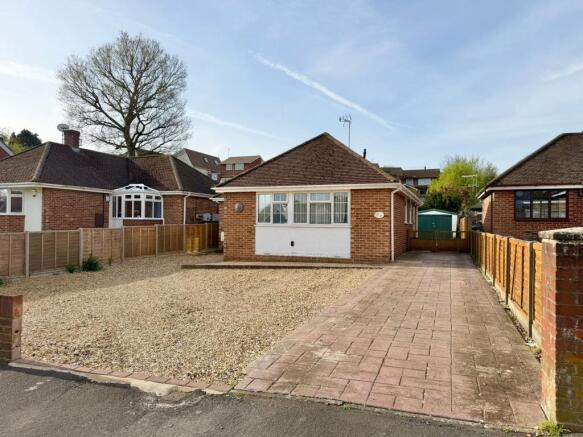 3 bed property, in Dale Road, £400,000