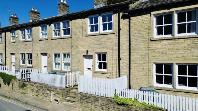 1 bed property, in Market Street Thornton, £110,000
