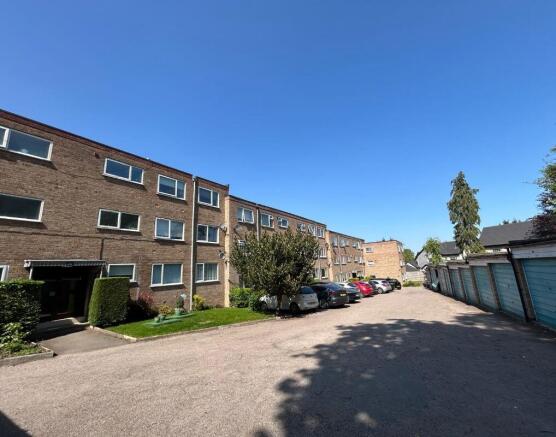 2 bed property, in Flat 6 Tiffany Court, £69,000