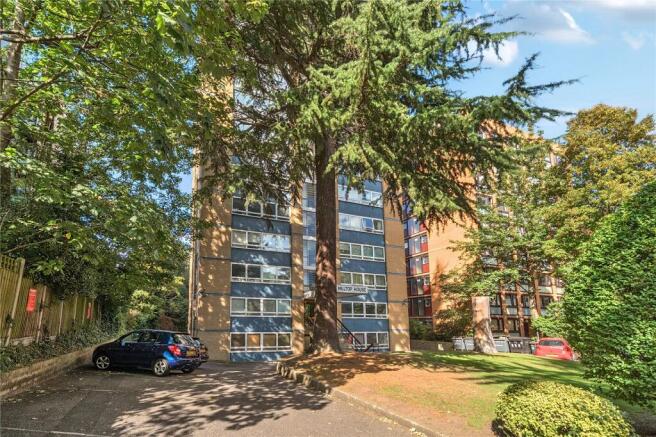 1 bed property, in Hornsey Lane, £275,000