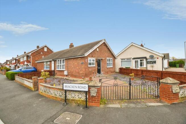 1 bed property, in Bracken Road, £110,000