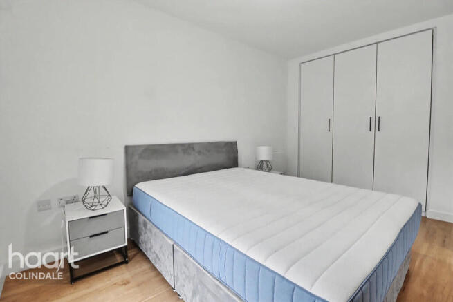 1 bed property, in Farington House, £375,000