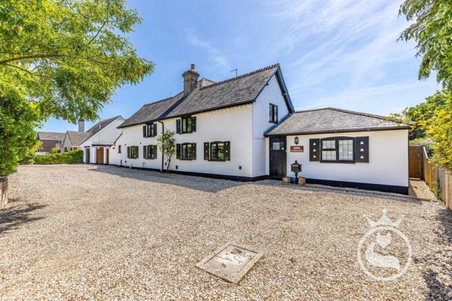 5 bed property, in Sandy Lane, £775,000