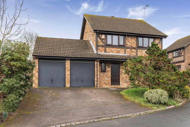 4 bed property, in Baldwin Crescent, £750,000