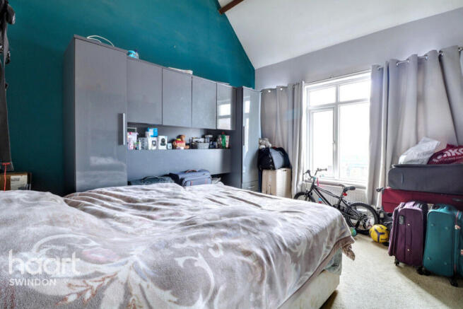 1 bed property, in Salisbury Street, £70,000