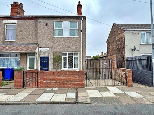 3 bed property, in Sussex Street, £90,000