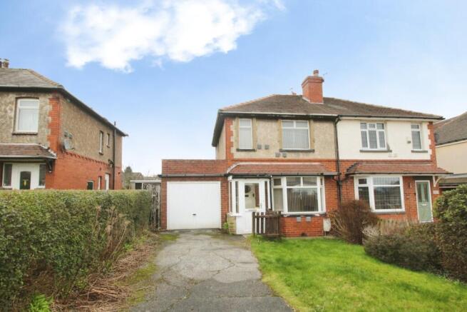 3 bed property, in Rein Road, £185,000
