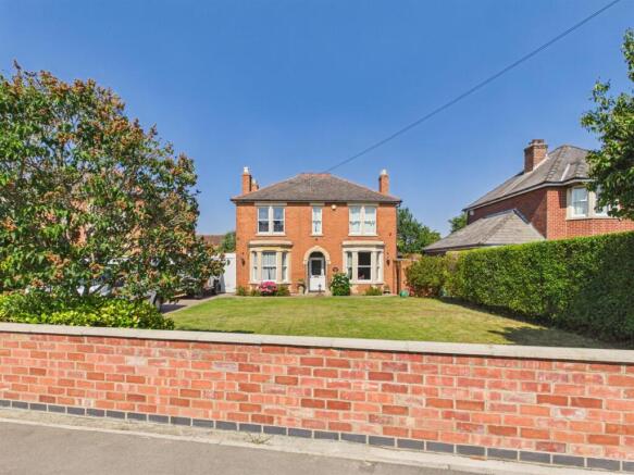 4 bed property, in Oxstalls Lane, £650,000