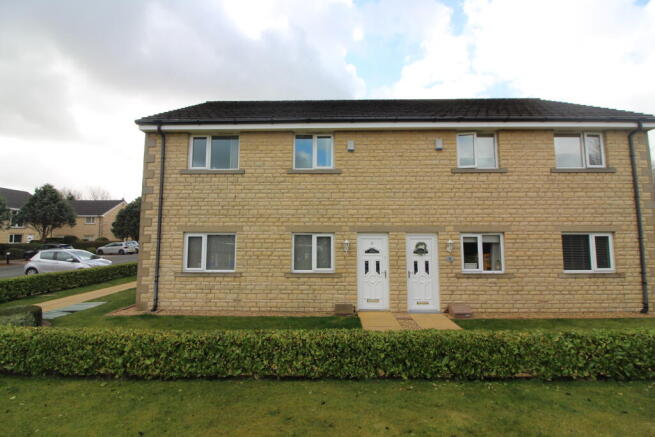 2 bed property, in 10 Meadow Bank Mews, £44,000