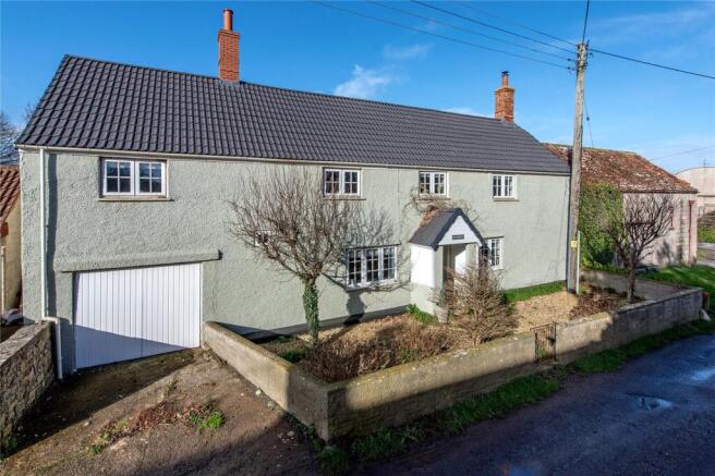 3 bed property, in Knighton, £649,950
