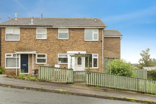 1 bed property, in Shelley Walk, £95,000
