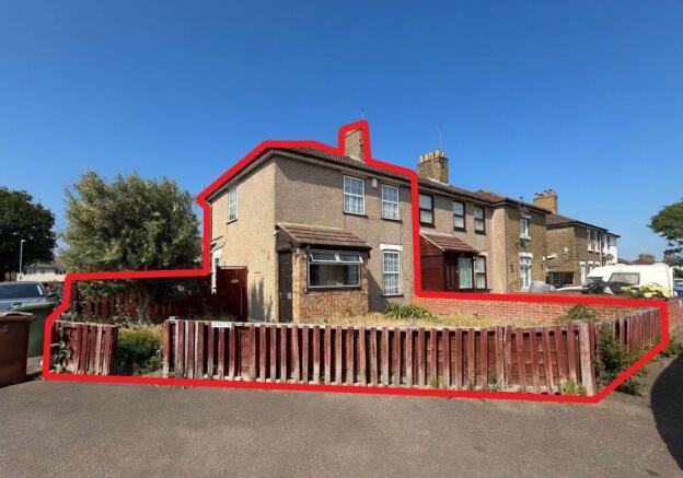 3 bed property, in 40 Wood Avenue, £200,000