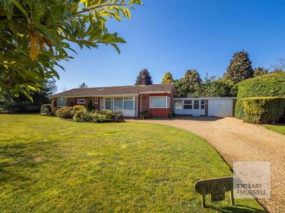 3 bed property, in Charles Close, £500,000