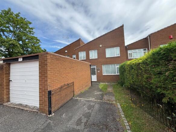 4 bed property, in Dalelands, £190,000