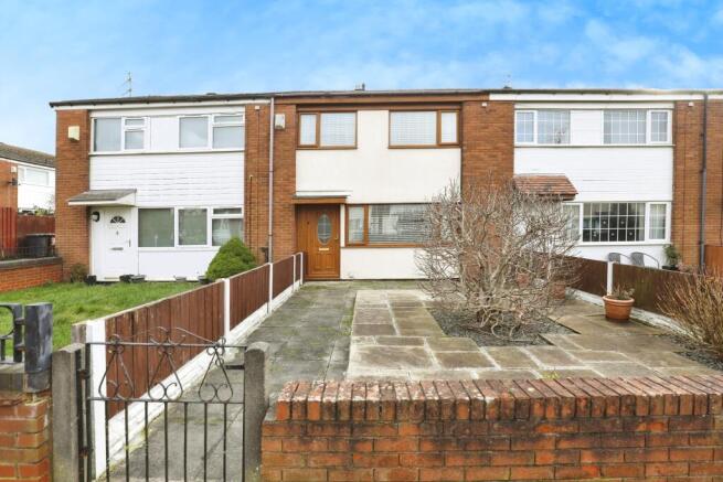 3 bed property, in Pendle Drive, £120,000
