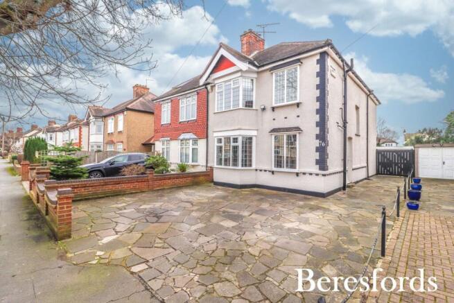 3 bed property, in Sunnyside Gardens, £700,000