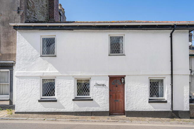 4 bed property, in Fore Street, £320,000