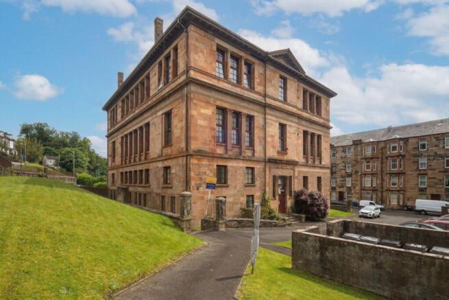 2 bed property, in School Court, £65,000