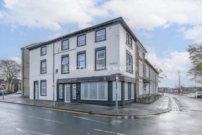 4 bed property, in Victoria Street, £338,000