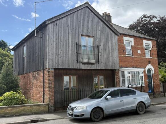 1 bed property, in 5A Stonegate, £46,000