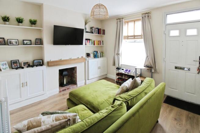 2 bed property, in Alford Street, £145,000