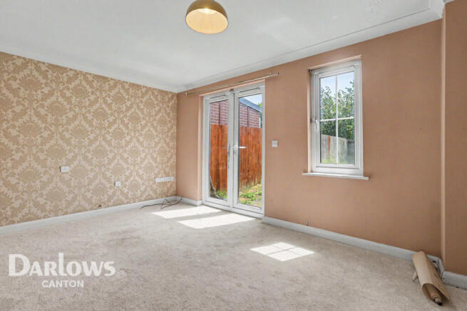 2 bed property, in Thorne Way, £200,000