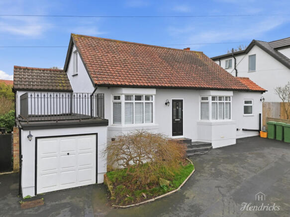 4 bed property, in Grosvenor Road, £700,000