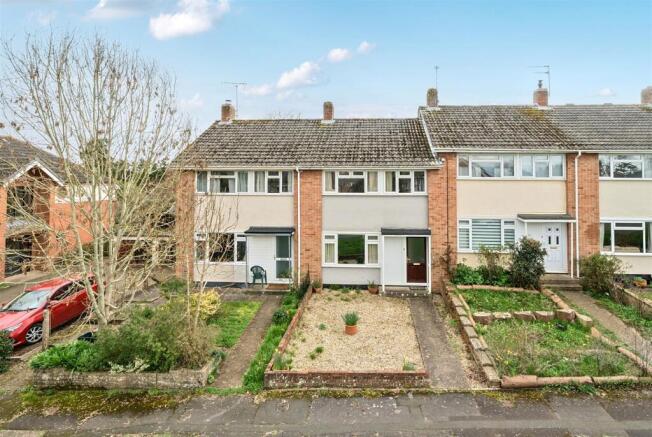 3 bed property, in Vivary Road, £250,000