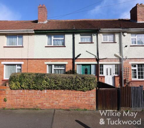 3 bed property, in Victoria Road, £149,000