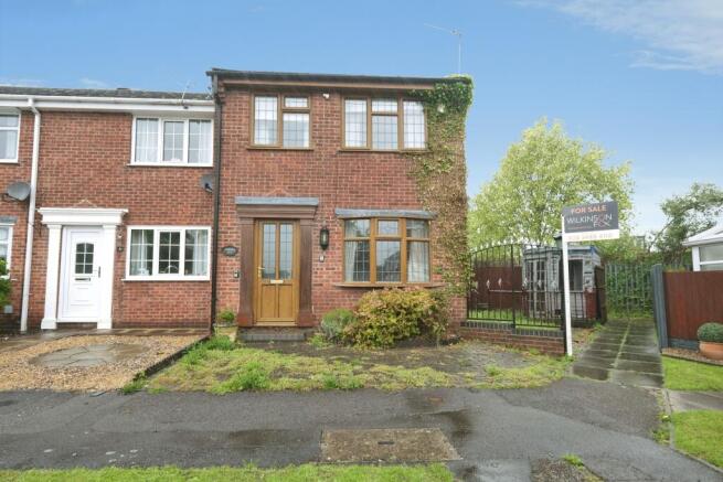 3 bed property, in The Gardens, £140,000