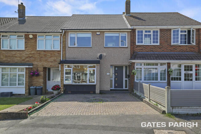3 bed property, in Kerry Close, £450,000