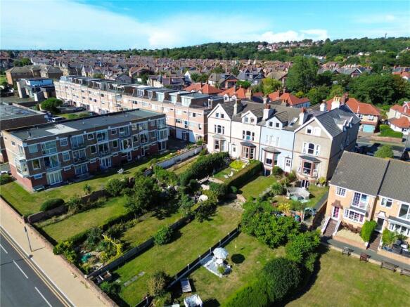 5 bed property, in South Parade, £700,000